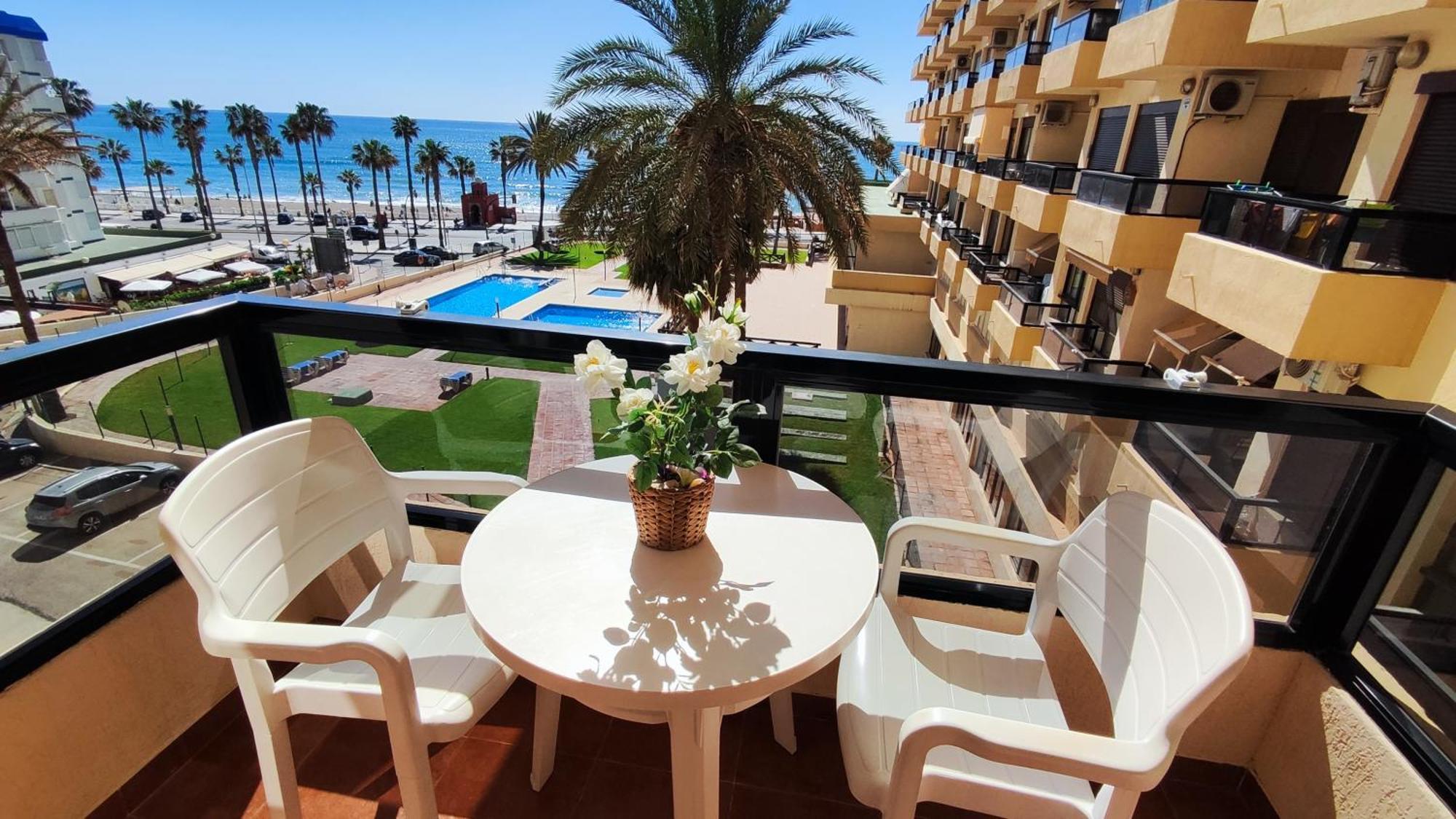 Aloha Playa Apartment With Ocean Views And Pools Benalmádena Εξωτερικό φωτογραφία